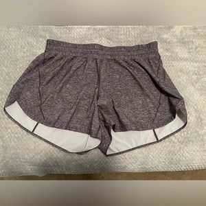 Heather Lux Multi Black  Track That Mid-Rise Lined Lululemon Short 5” size 16